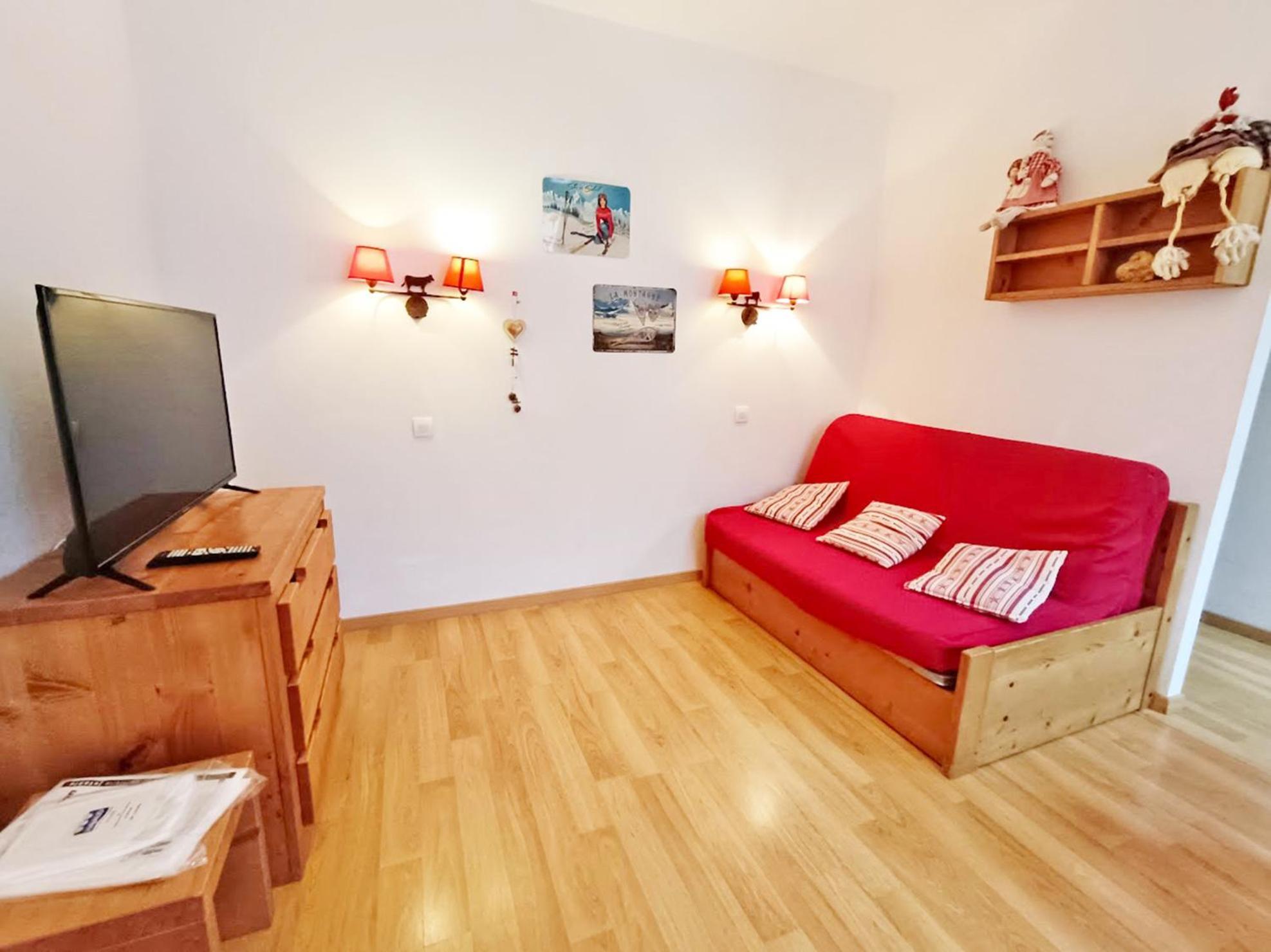 Le Bouquetin, Studio, Centre Luchon, Wifi, Casier A Skis, Ascenseur, 3 Personnes Bagnères-de-Luchon エクステリア 写真
