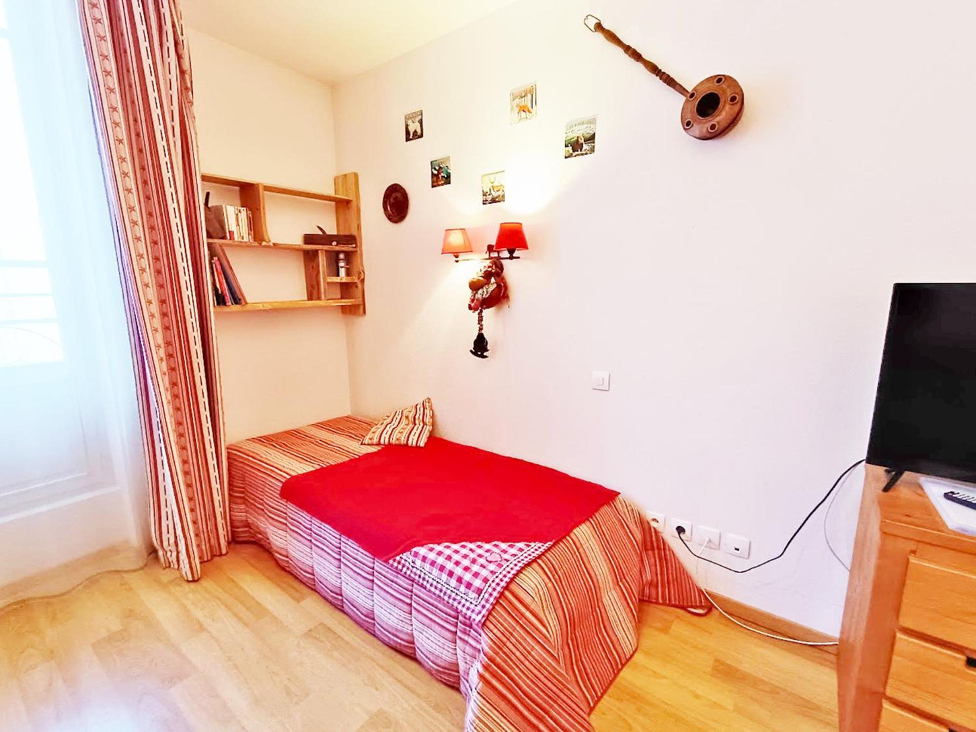 Le Bouquetin, Studio, Centre Luchon, Wifi, Casier A Skis, Ascenseur, 3 Personnes Bagnères-de-Luchon エクステリア 写真